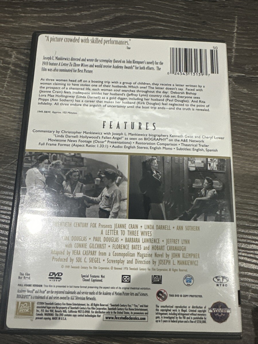 Wykres słupkowy porównujący sprzedaż książek faktu i fikcji z etykietami procentowymi